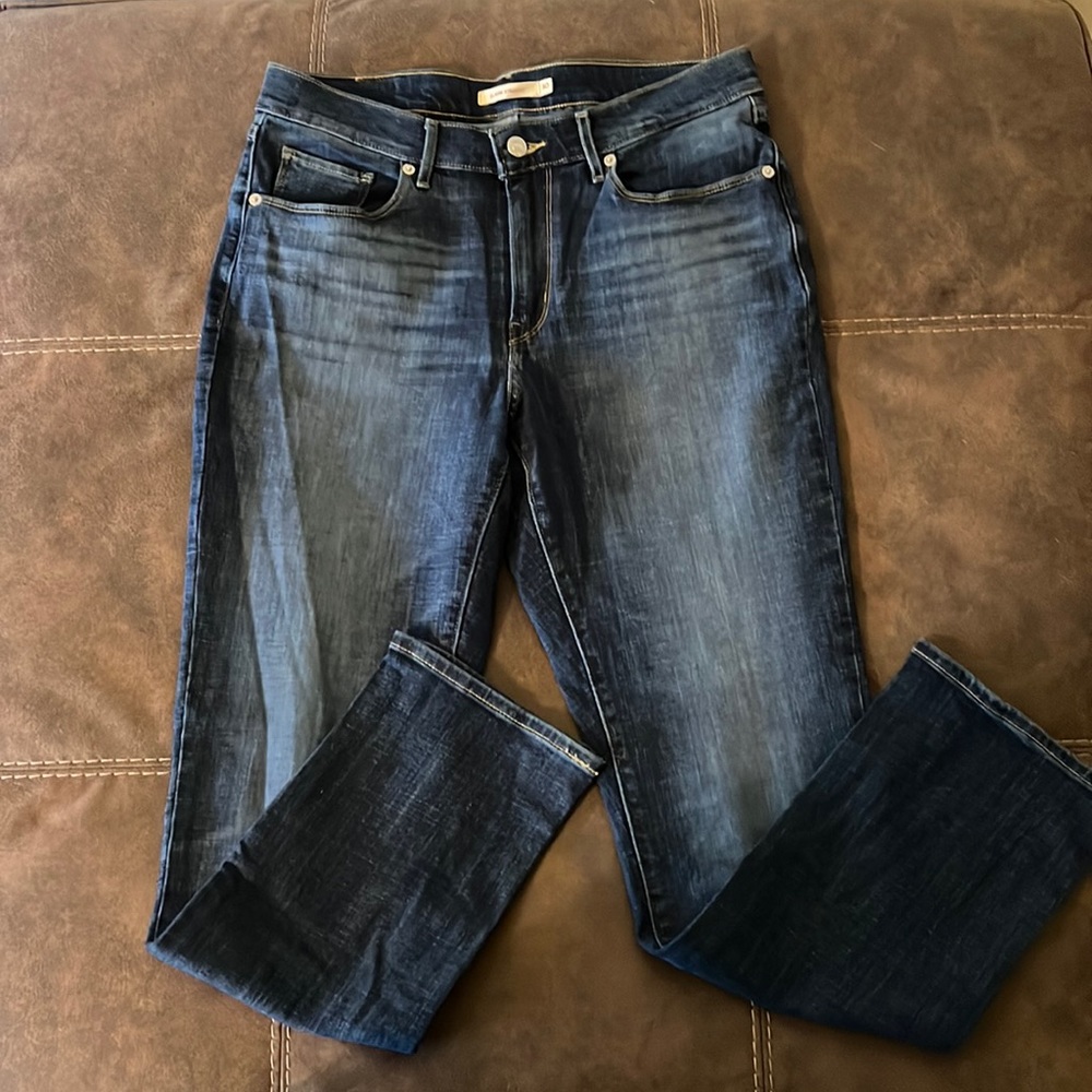 Women’s classics straight Levi’s size 30